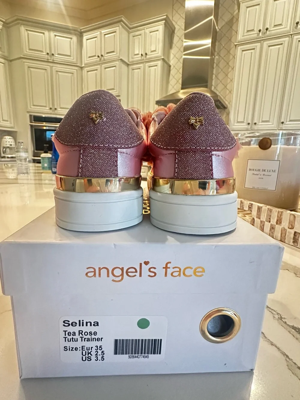 Angels face cute pink
